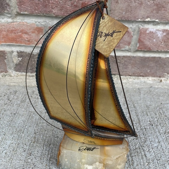 Vintage DEMOTT Brass Sailboat Rock Quartz Base Nautical Boat Statue Sculpture - Picture 3 of 6